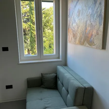 Pollux Apartment *